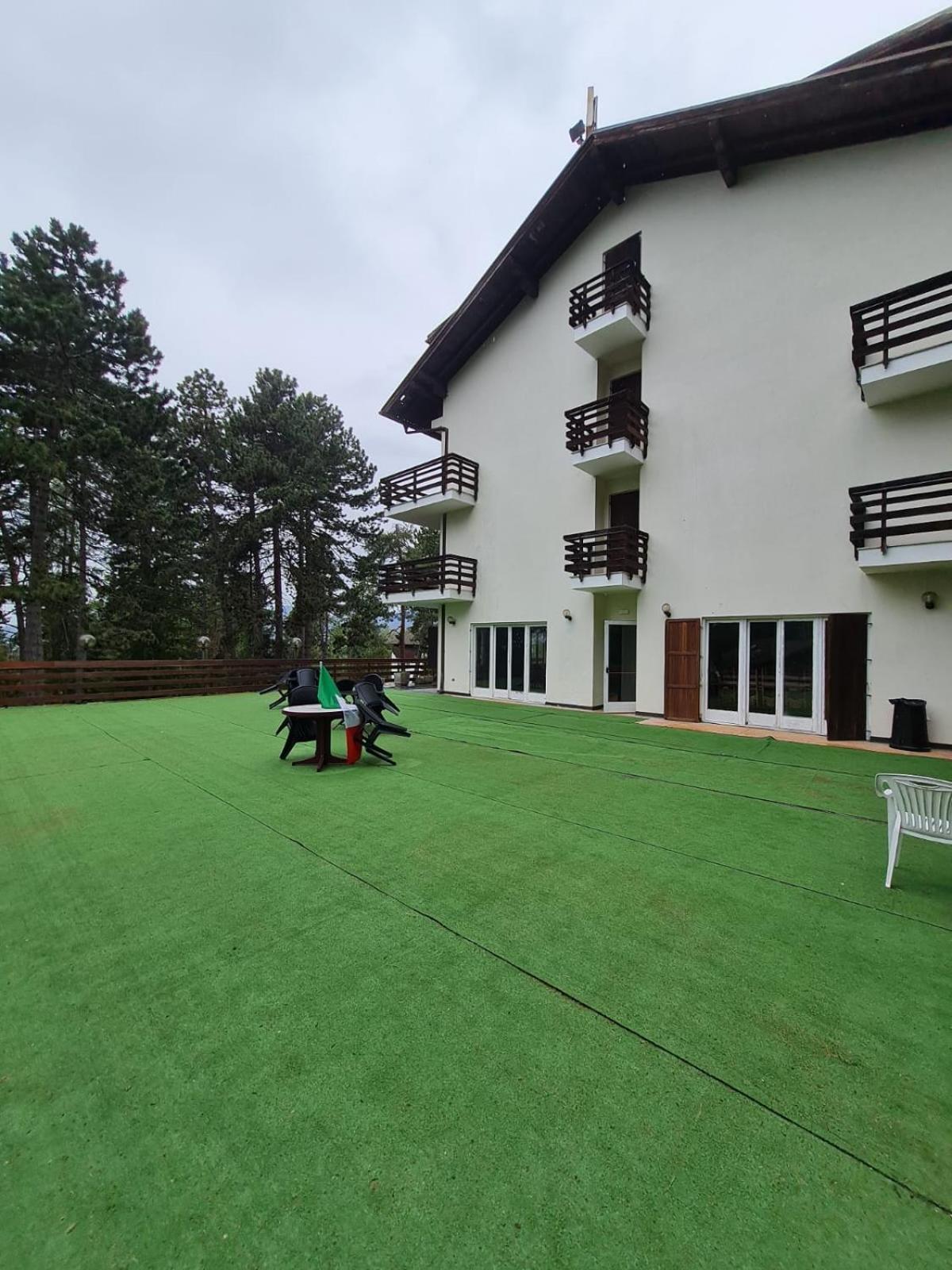Hostel Il Pirata Cavareno Zewnętrze zdjęcie