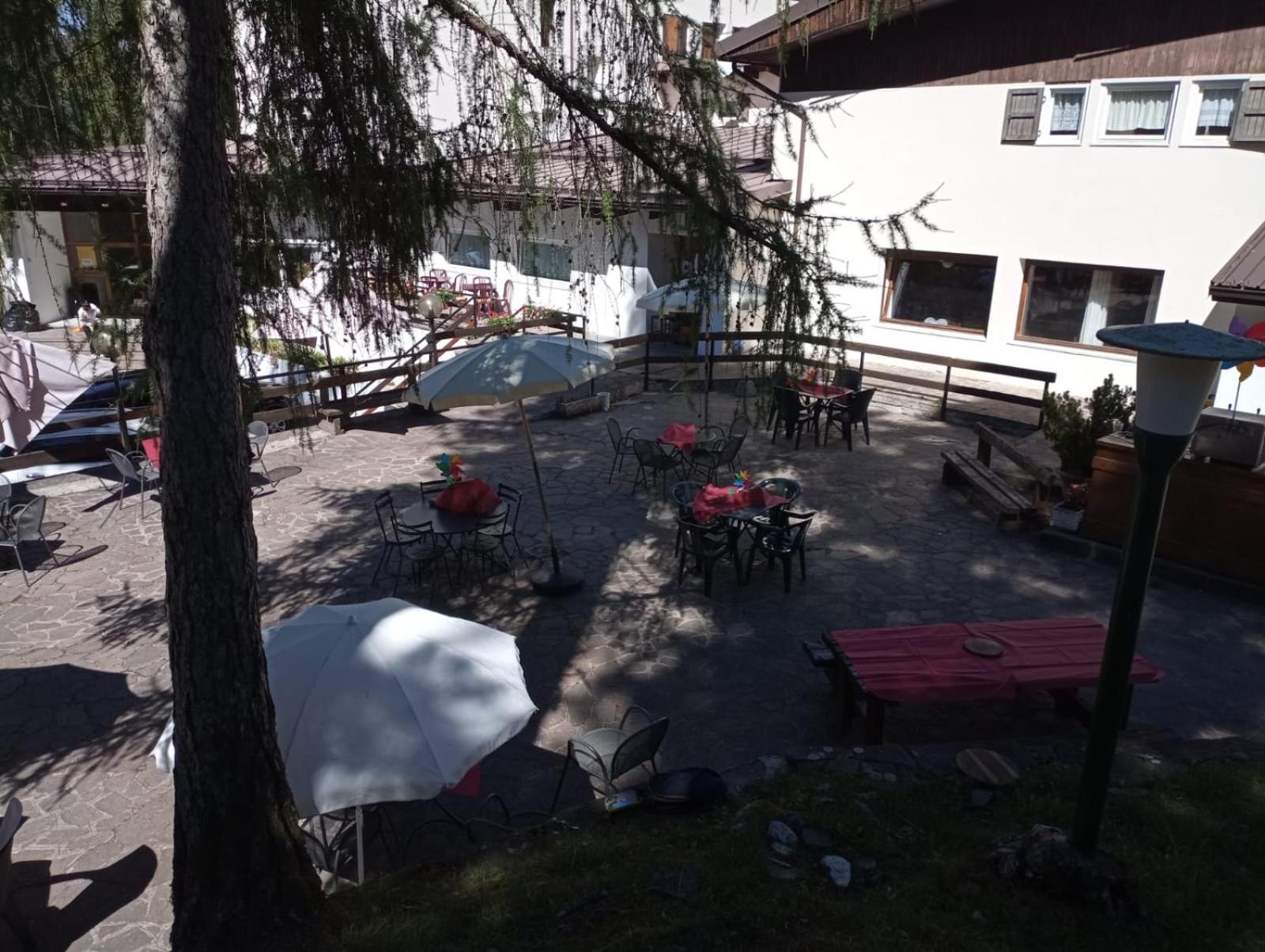 Hostel Il Pirata Cavareno Zewnętrze zdjęcie